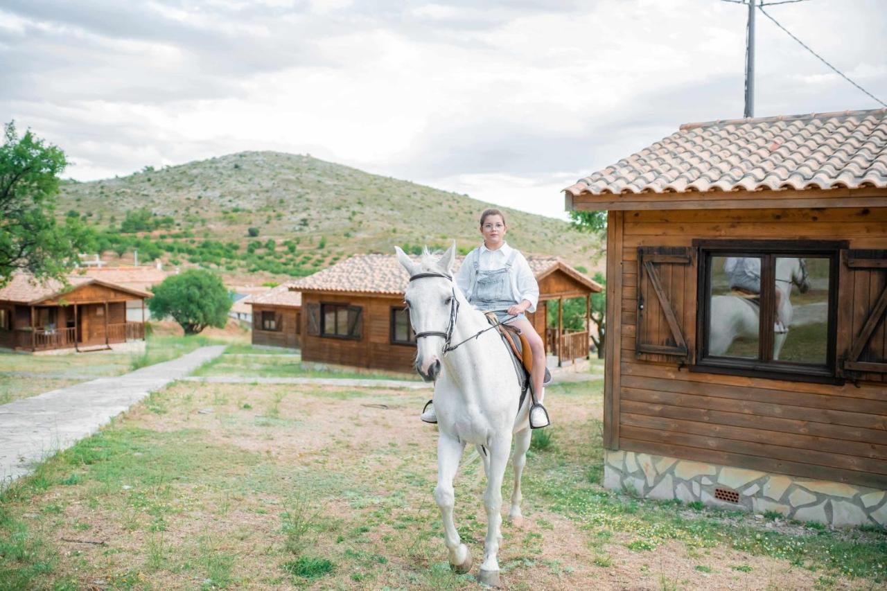 Aldea Los Odres - Cabanas De Madera De 1ª Con Piscina Privada Y Bbq En La Puerta Моратала Екстериор снимка